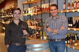 Cambridge Wines owners Anthony Dinelli and David Bernat. / Courtesy of Cambridge Wines